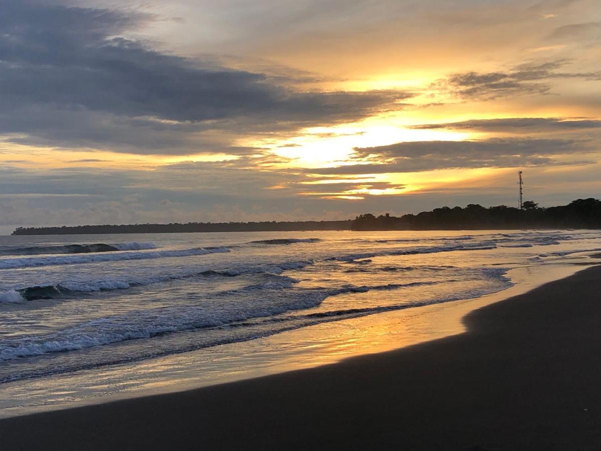 Coral Hill Bungalows Cahuita Esterno foto
