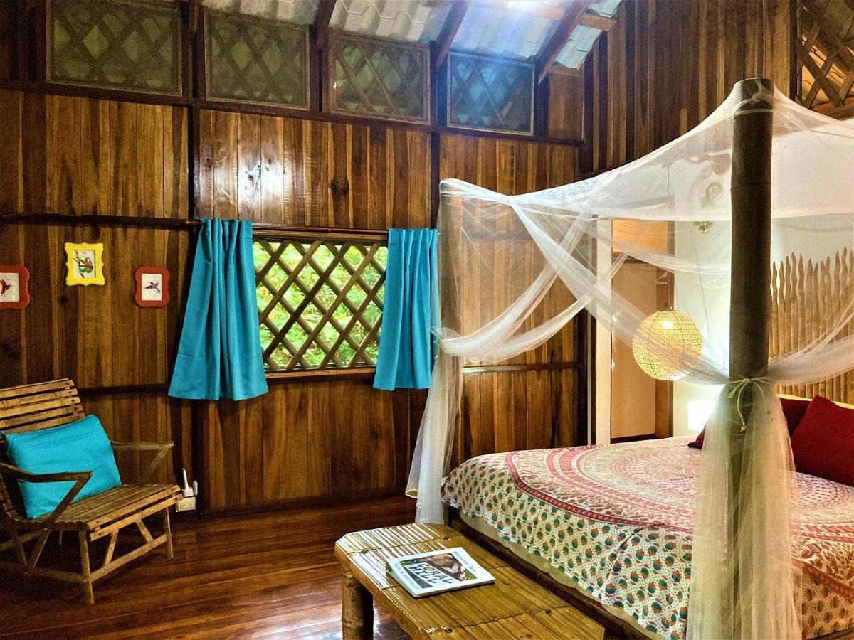 Coral Hill Bungalows Cahuita Esterno foto