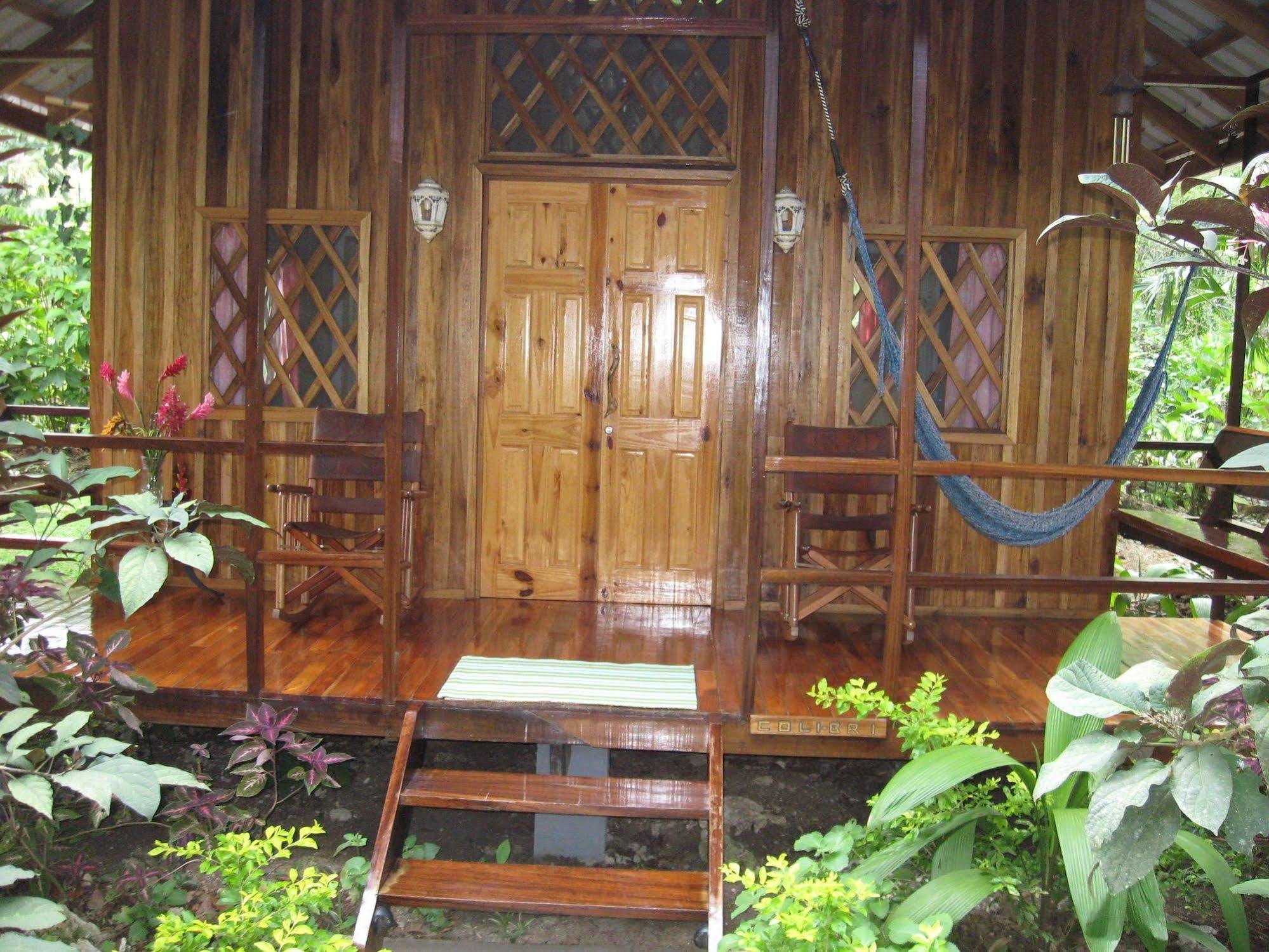 Coral Hill Bungalows Cahuita Esterno foto