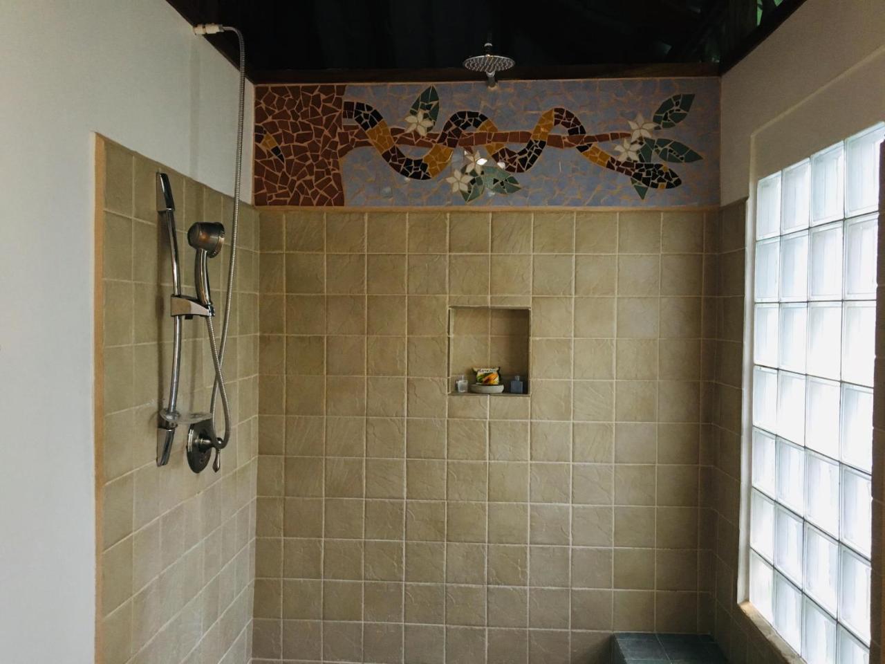 Coral Hill Bungalows Cahuita Esterno foto