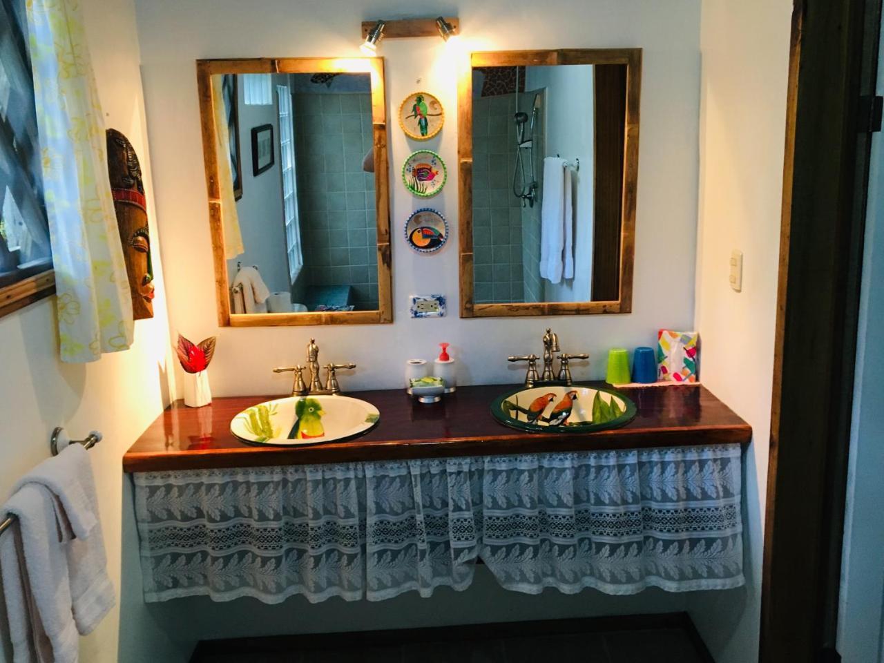 Coral Hill Bungalows Cahuita Esterno foto